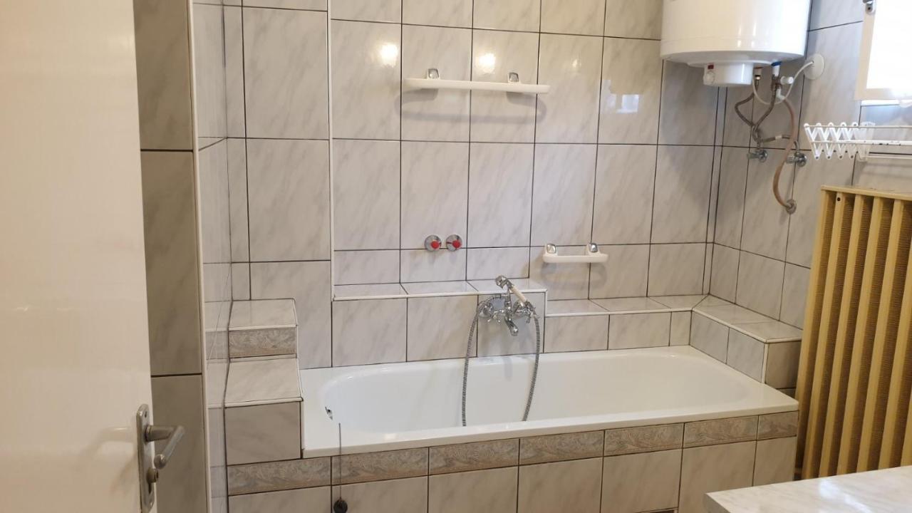 Ilona Apartmanok Balatonboglár エクステリア 写真