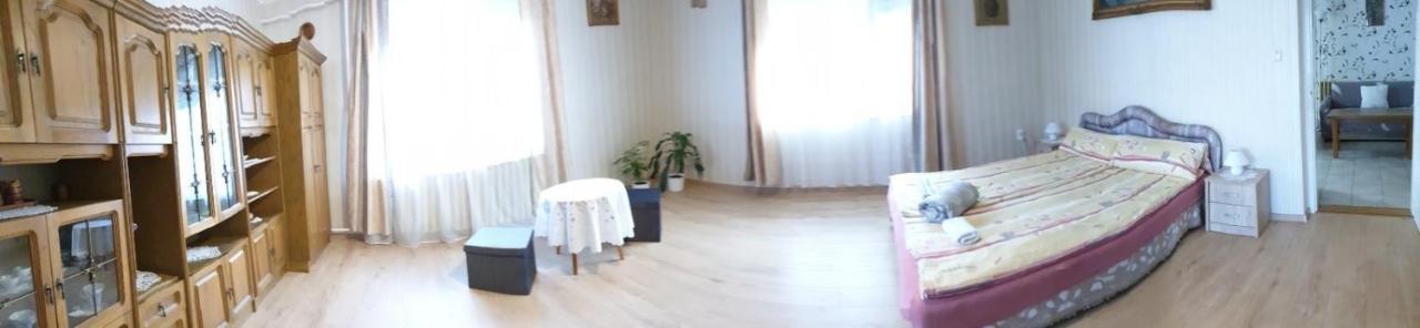 Ilona Apartmanok Balatonboglár エクステリア 写真